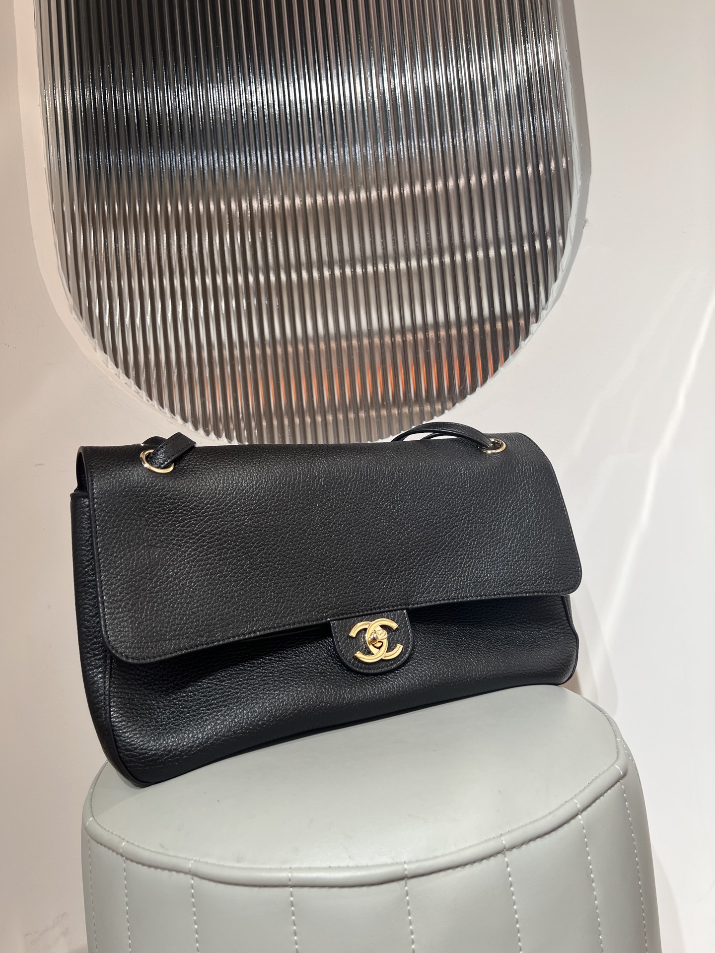 Chanel Maxi Flapbag Grained Calfskin&Gold Tone Metal Black