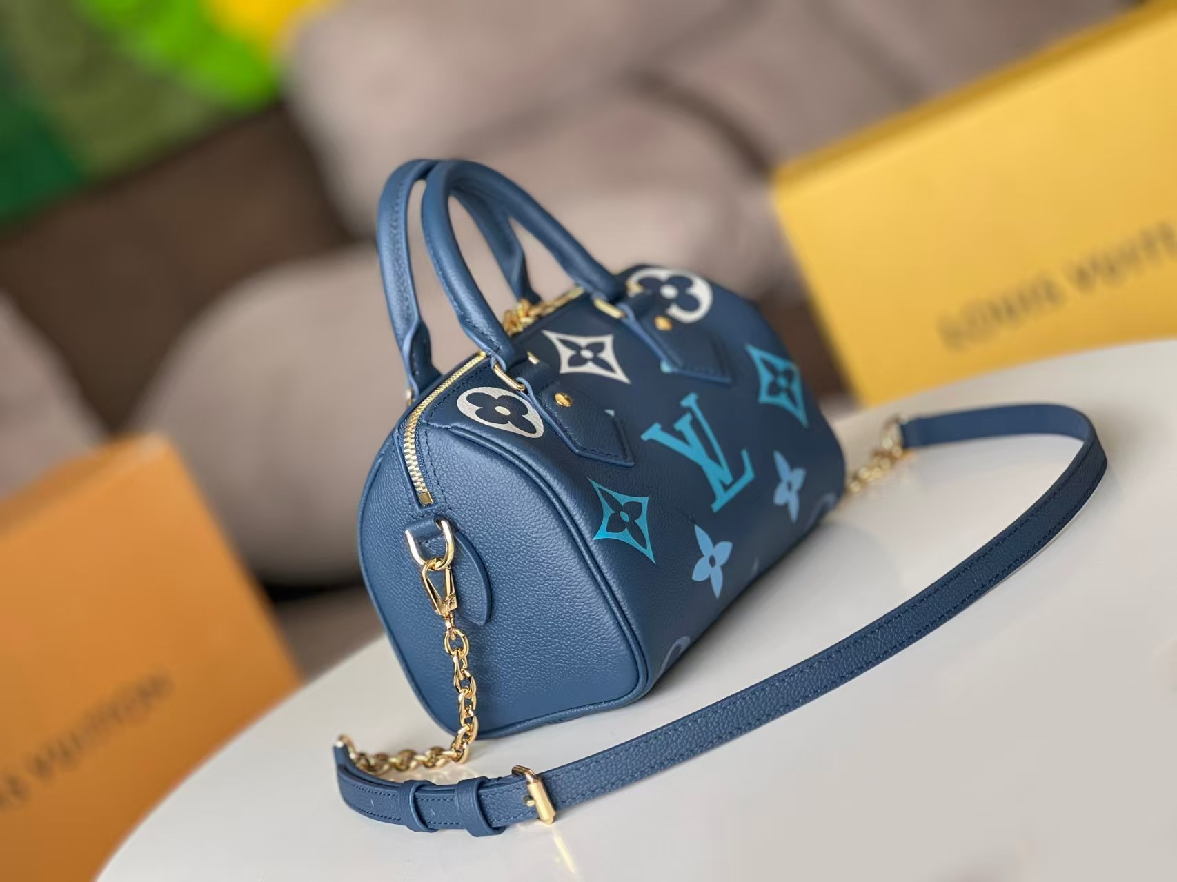 LOUIS VUITTON Empreinte Monogram Giant Speedy Bandouliere 20 Degrade Blue