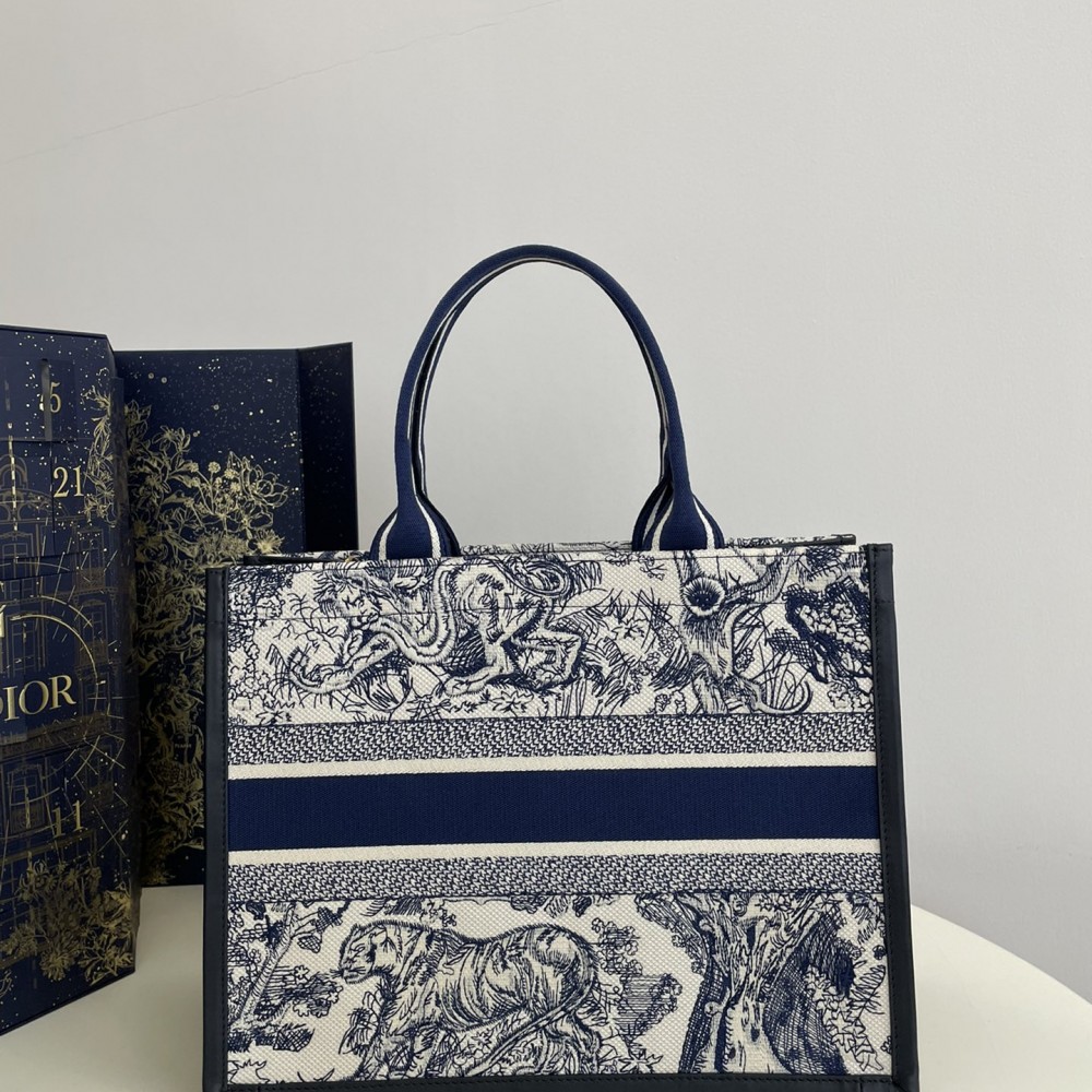 Medium Dior Book Tote Blue and Ecru Toile de Jouy Reverse Embroidery (36 x 16 x 27 cm)
