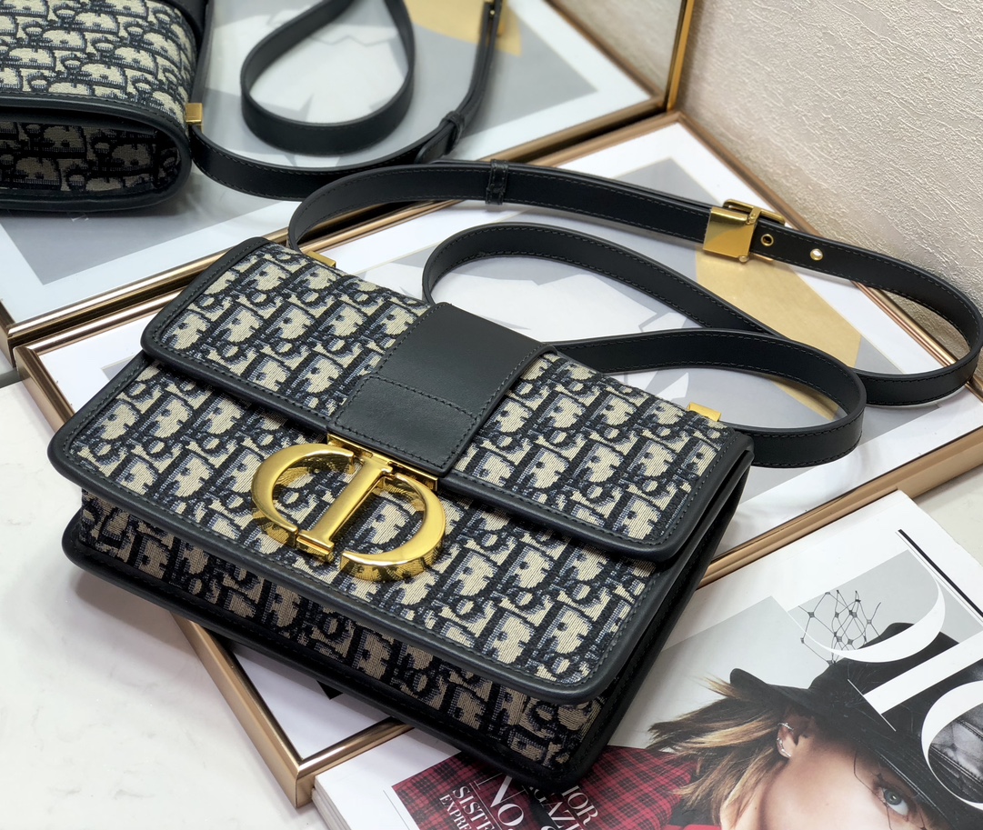 30 Montaigne Bag Blue Dior Oblique Jacquard 30 Montaigne Bag Blue Dior Oblique Jacquard