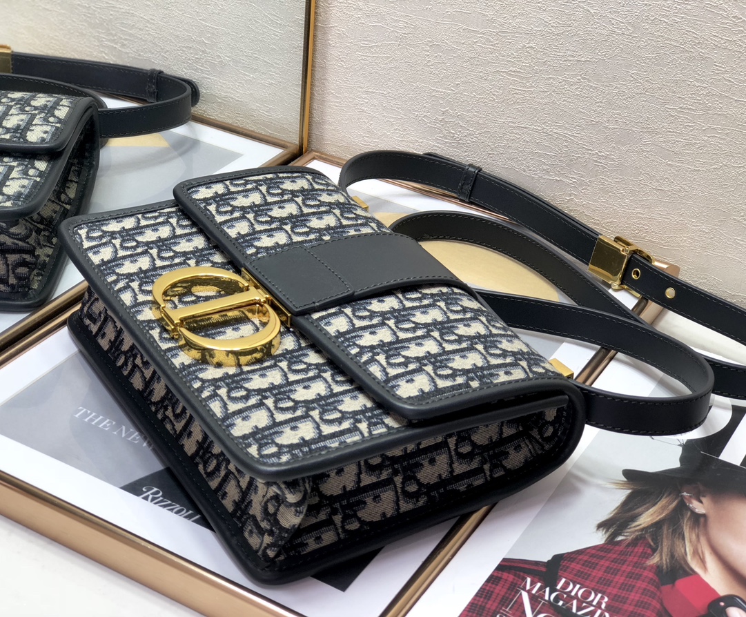 30 Montaigne Bag Blue Dior Oblique Jacquard 30 Montaigne Bag Blue Dior Oblique Jacquard