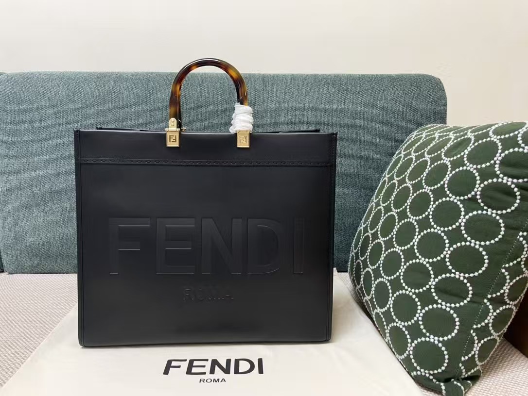 Fendi Sunshine Large Leather Black Fendi Sunshine Large Leather Black