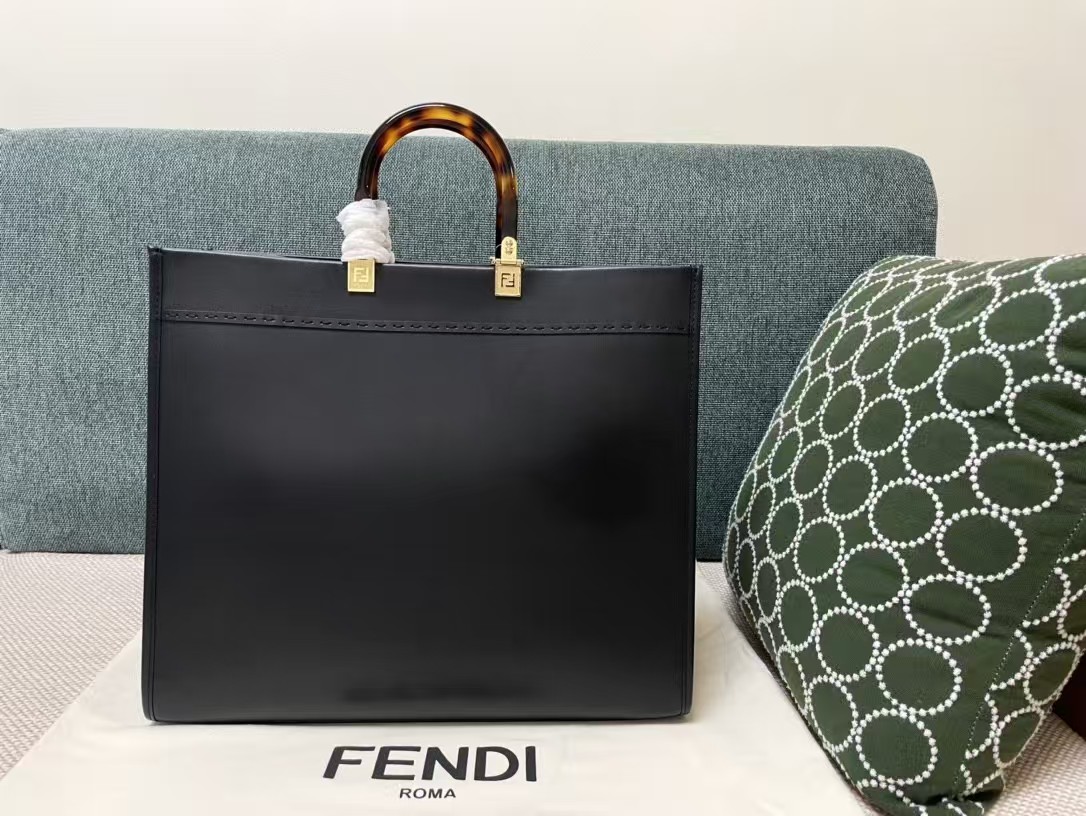 Fendi Sunshine Large Leather Black Fendi Sunshine Large Leather Black