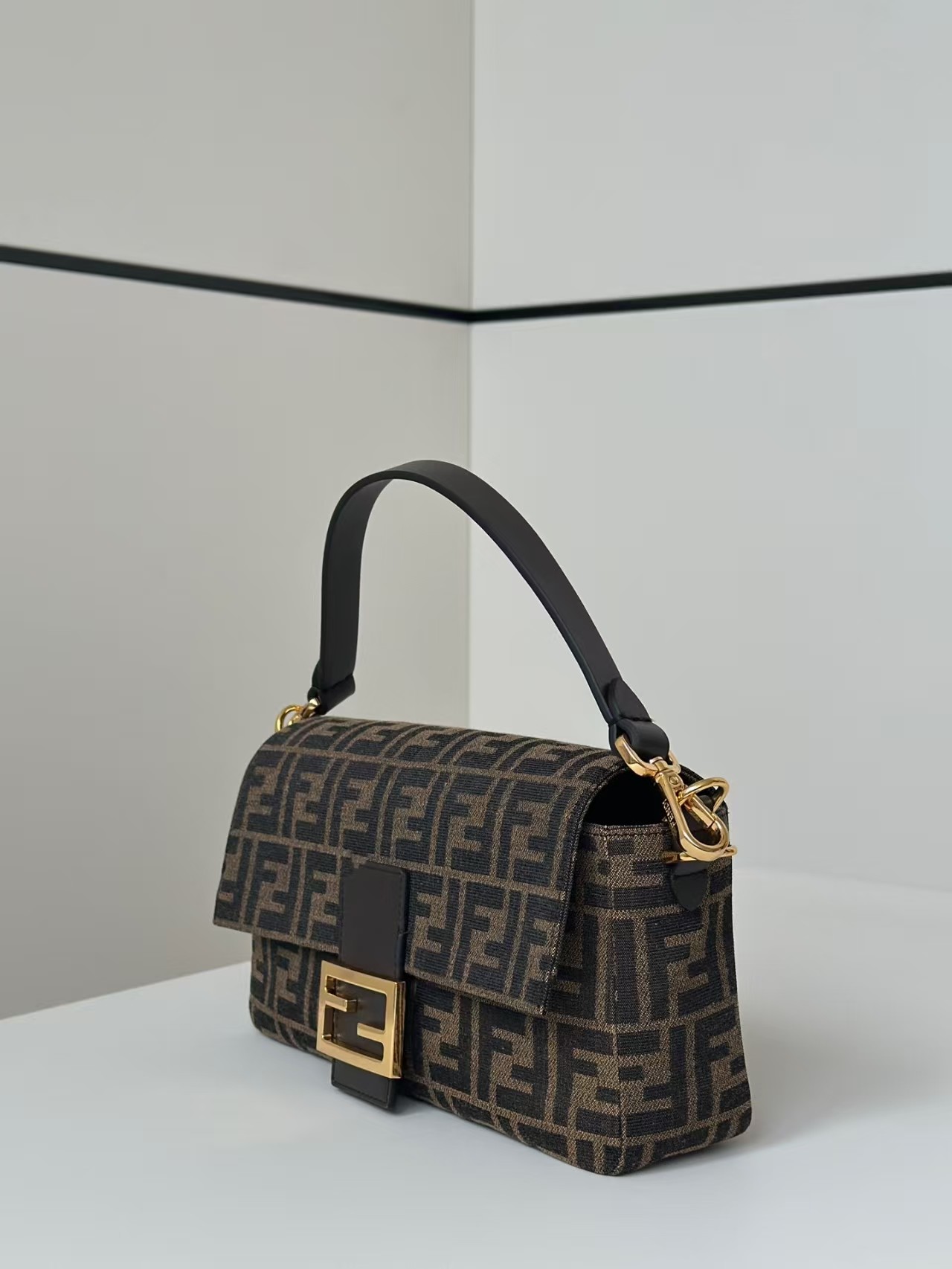 Fendi Brown FF Zucca Medium Two Way Baguette Bag Fendi Brown FF Zucca Medium Two Way Baguette Bag