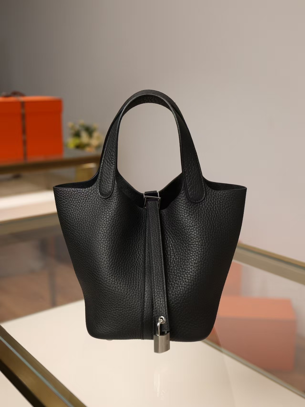 Hermes Taurillon Clemence Picotin Lock 18 PM Black.
