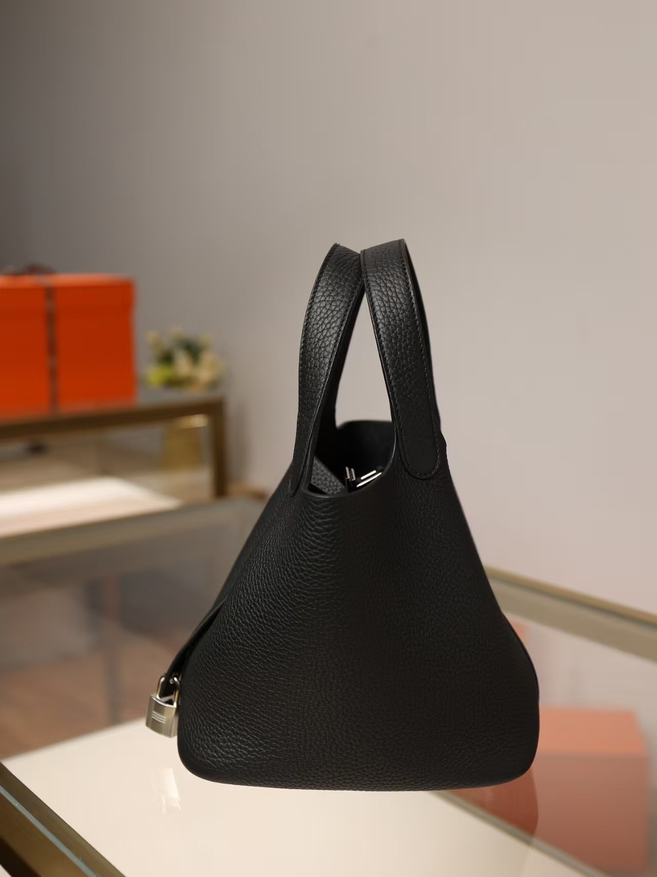 Hermes Taurillon Clemence Picotin Lock 18 PM Black.