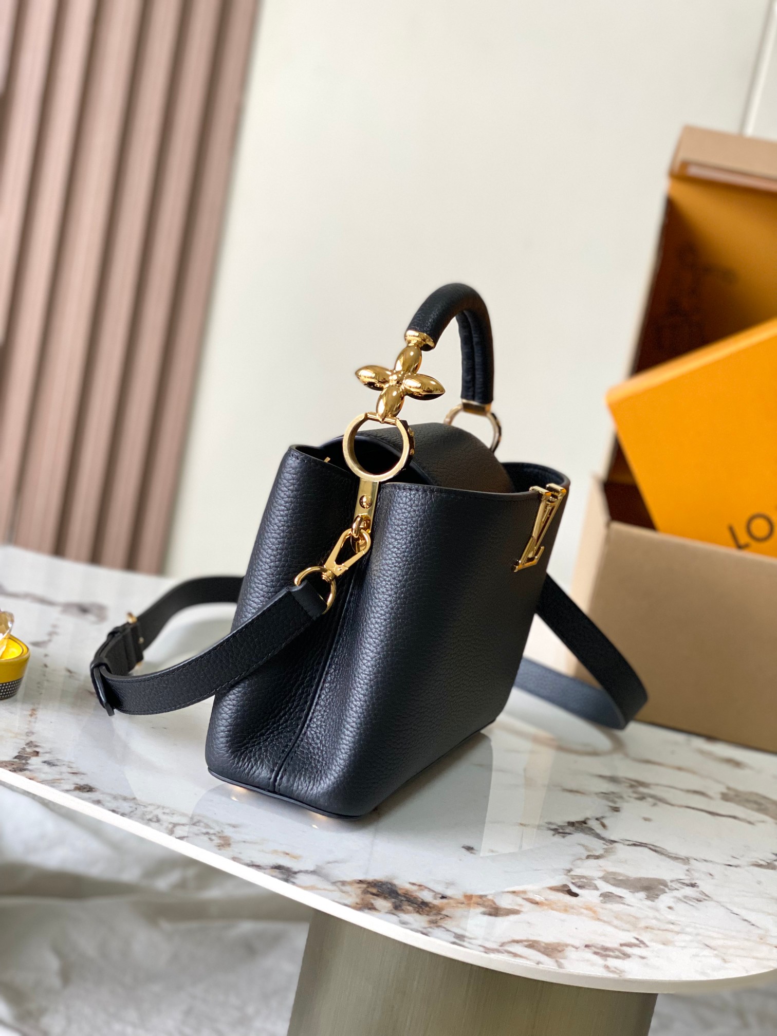Louis Vuitton Handle Bags Taurillon LeatherCapucines BB Louis Vuitton Handle Bags Taurillon LeatherCapucines BB
