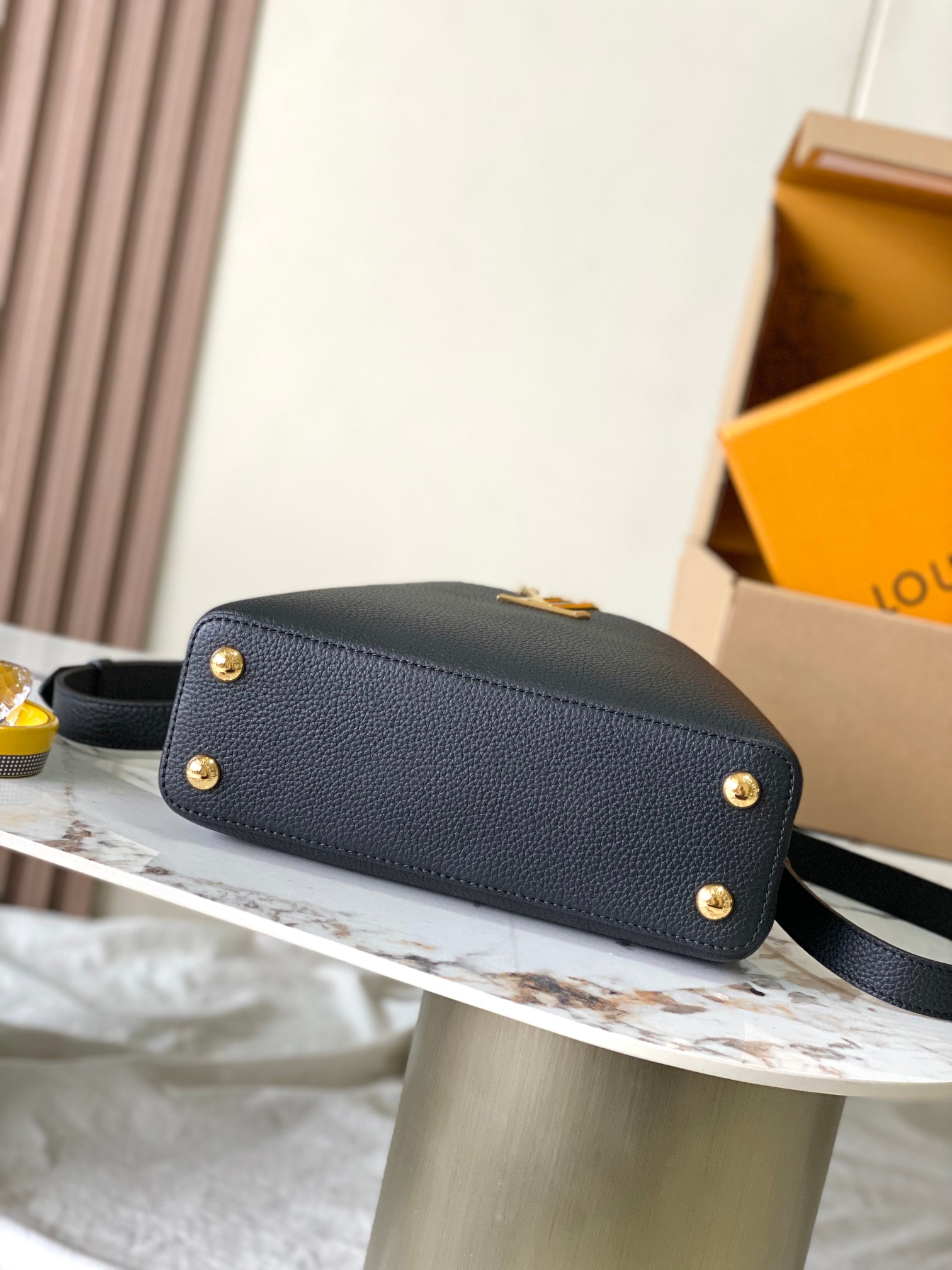 Louis Vuitton Handle Bags Taurillon LeatherCapucines BB Louis Vuitton Handle Bags Taurillon LeatherCapucines BB