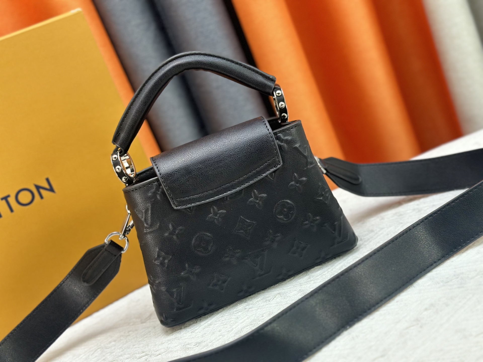 Louis Vuitton CAPUCINES Capucines Mini Bag Taurillon Louis Vuitton CAPUCINES Capucines Mini Bag Taurillon