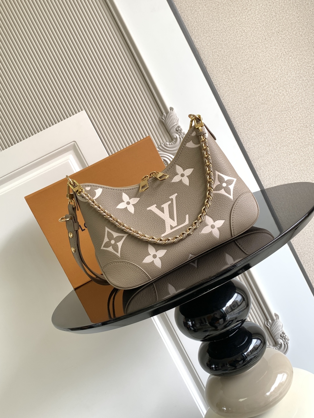 Louis Vuitton Boulogne Handbag Monogram Empreinte Louis Vuitton Boulogne Handbag Monogram Empreinte