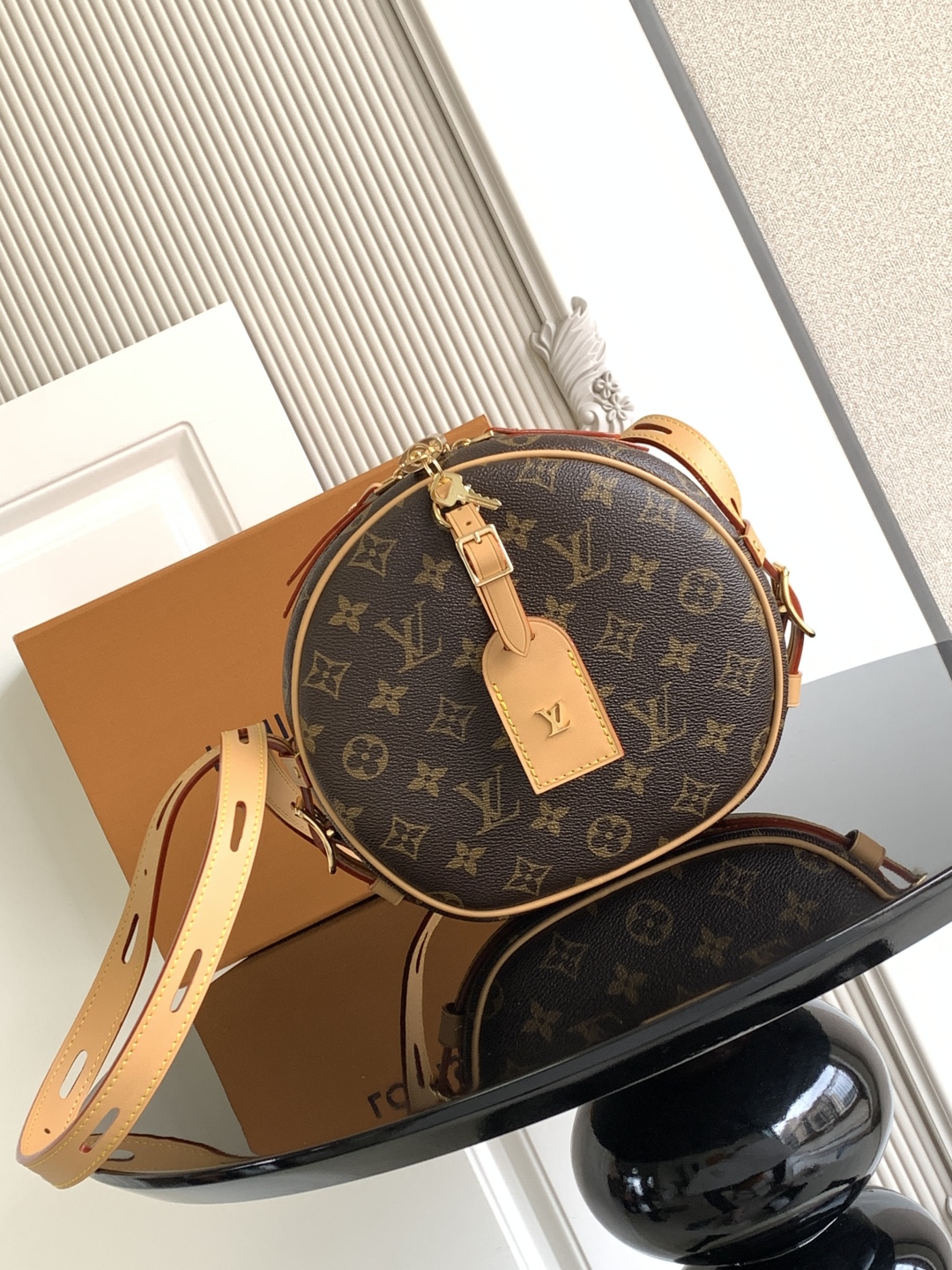 LOUIS VUITTON Mini Boite Chapeau Monogram LOUIS VUITTON Mini Boite Chapeau Monogram