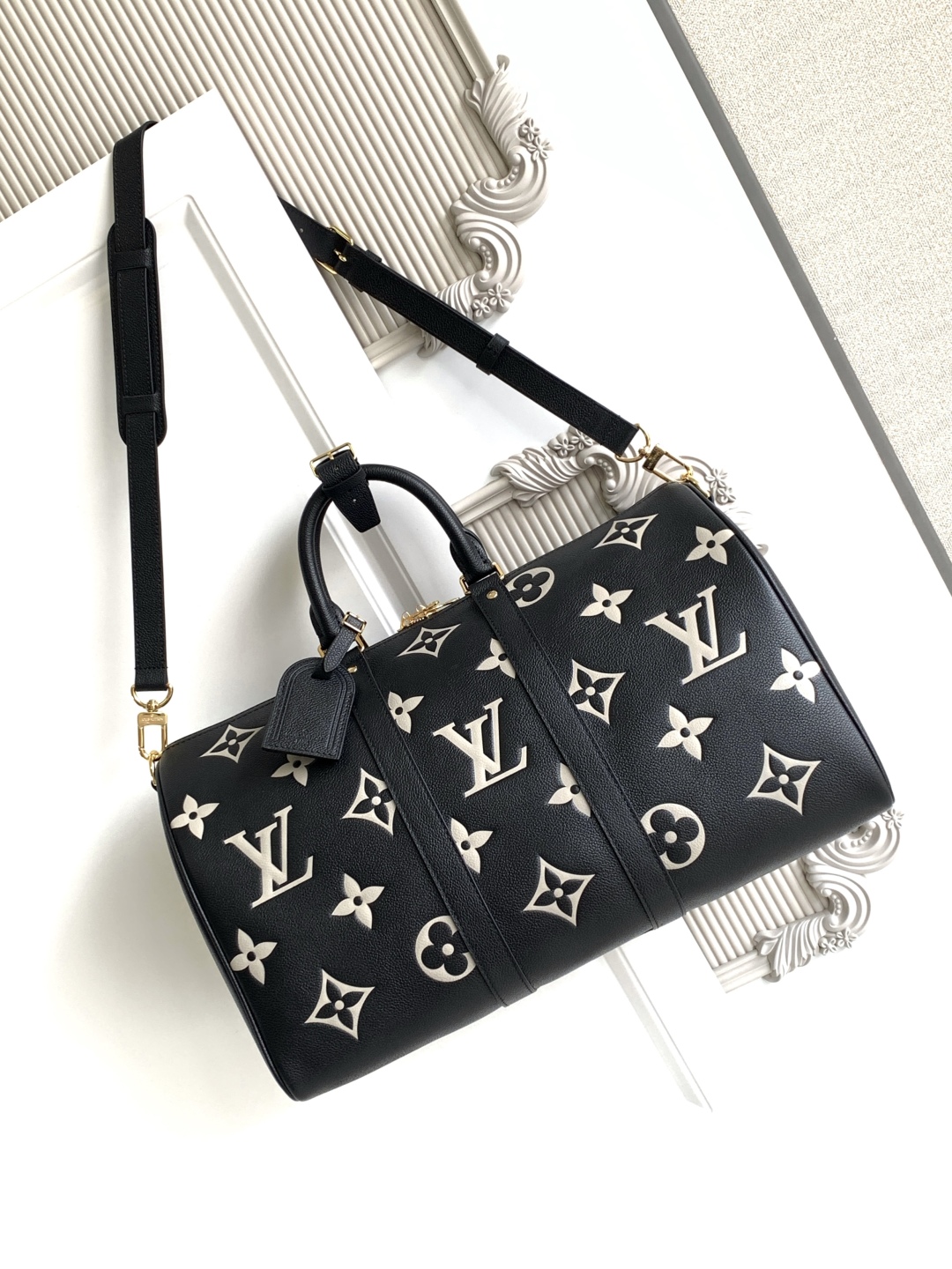 Louis Vuitton KeepallBandoulière 45 Handbag Cream/Black Louis Vuitton KeepallBandoulière 45 Handbag Cream/Black