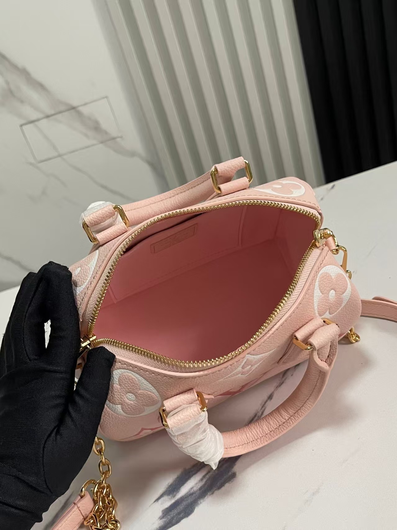 LOUIS VUITTON Empreinte Monogram Giant Speedy Bandouliere 20 Degrade Pink