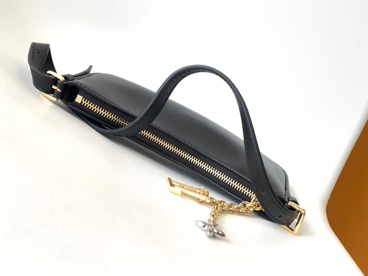 Louis Vuitton Pochette LV Bloom H36-Wallets and Small Leather