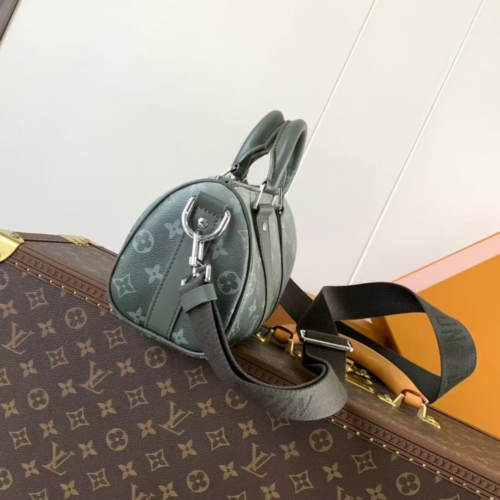 Louis Vuitton Monogram Eclipse Reverse Keepall 25 Bandoulière