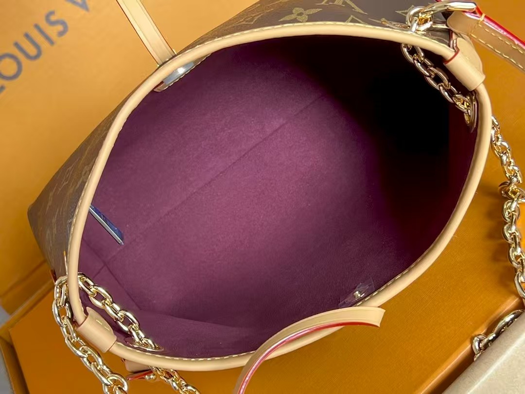 LOUIS VUITTON Camyall BB Monogram