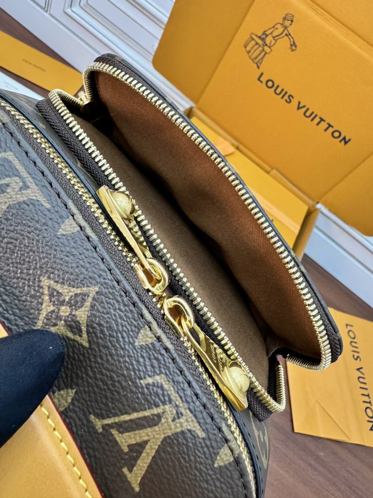 Louis Vuitton Rush Bumbag Small Leather
