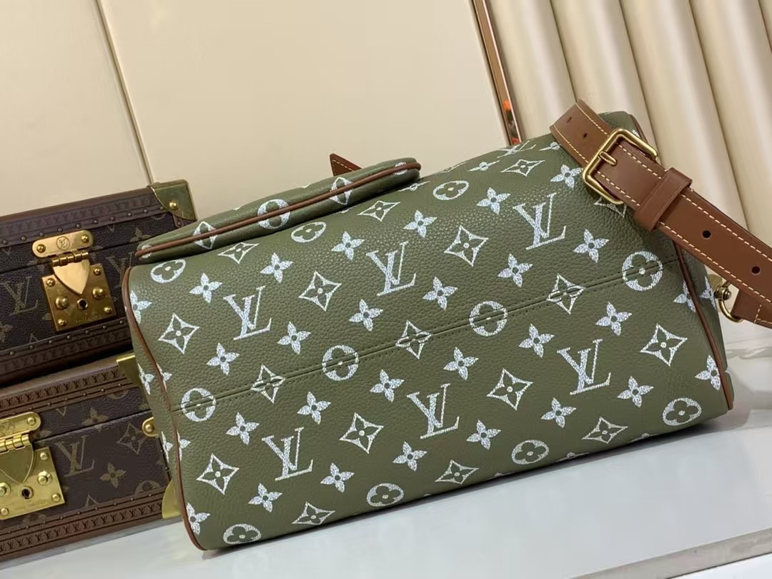 LV Speedy P9 Bandouliere 30 Green Sancha Calfskin