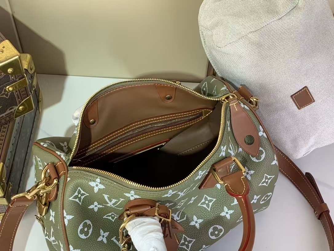 LV Speedy P9 Bandouliere 30 Green Sancha Calfskin