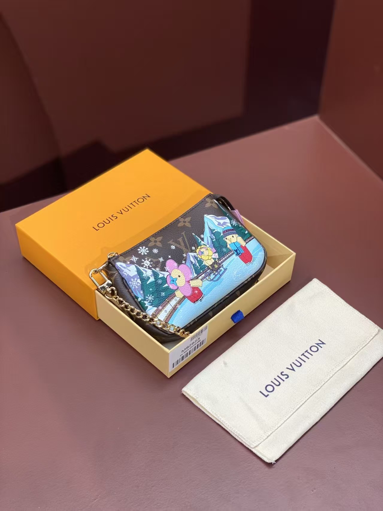 Louis Vuitton Mini Pochette Accessoires Monogram/Pink Louis Vuitton Mini Pochette Accessoires Monogram/Pink