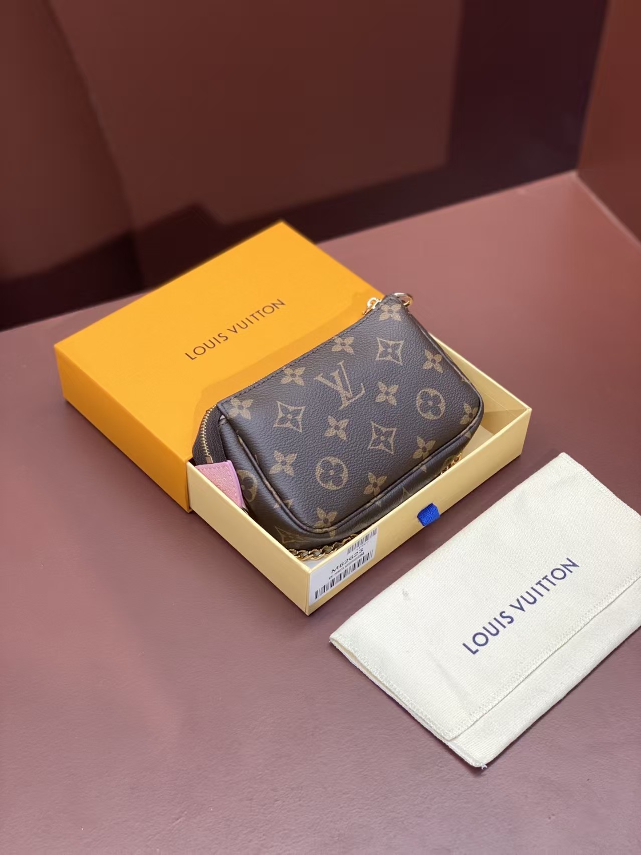 Louis Vuitton Mini Pochette Accessoires Monogram/Pink Louis Vuitton Mini Pochette Accessoires Monogram/Pink