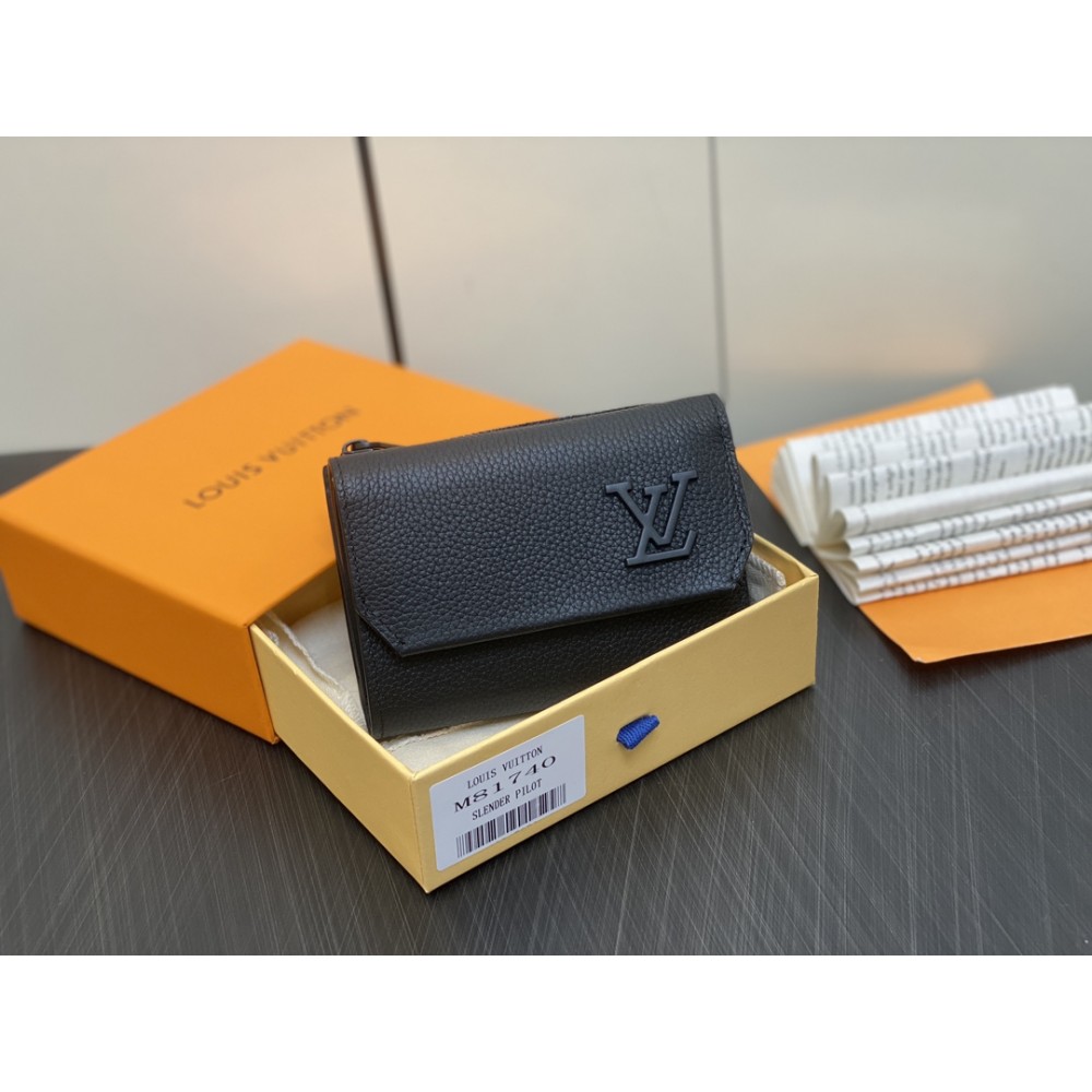 Louis Vuitton Trifold walletAerogram Pilot Black