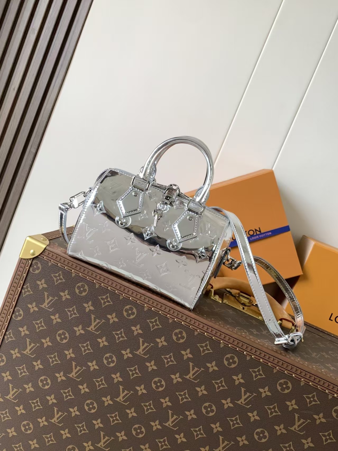 Louis Vuitton Speedy Bandoulière 20 Other Monogram Canvas