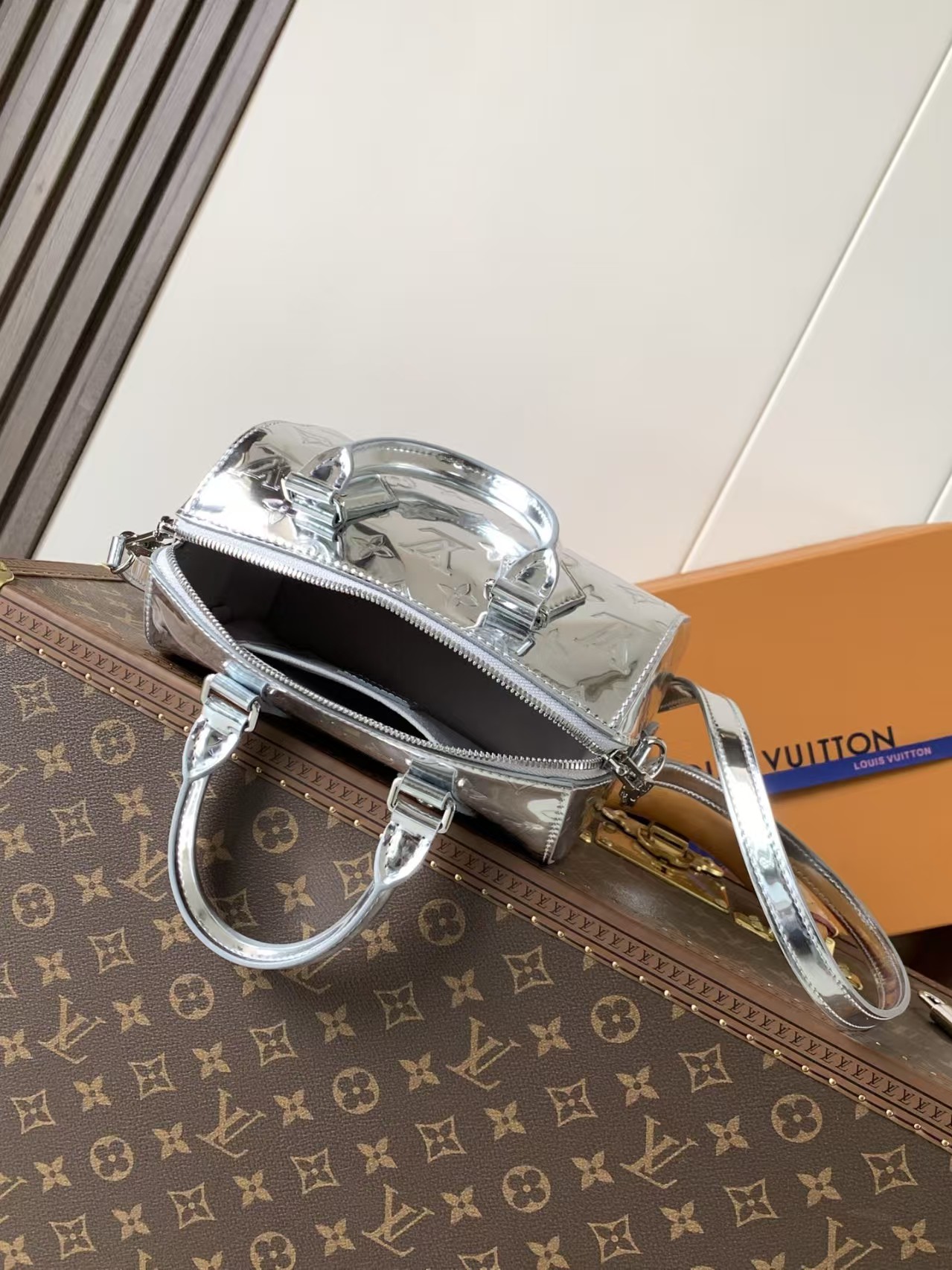 Louis Vuitton Speedy Bandoulière 20 Other Monogram Canvas