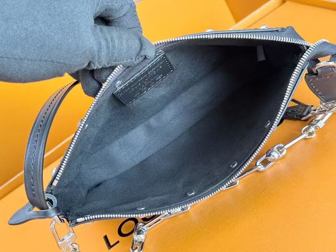 Louis Vuitton x Takashi Murakami Pochette Accessoires