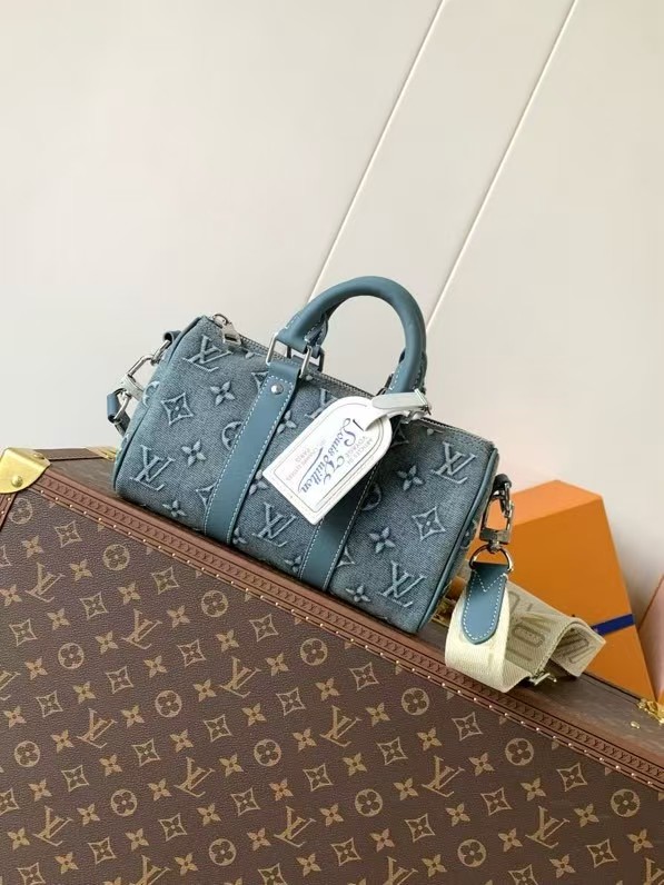 Louis Vuitton Keepall Bandoulière 25 Monogram Aquagarden