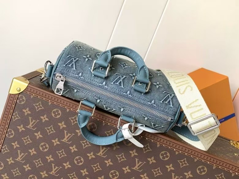 Louis Vuitton Keepall Bandoulière 25 Monogram Aquagarden