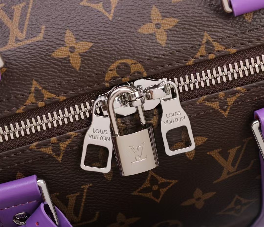 Louis Vuitton Keepall Bandoulière 50 Bag