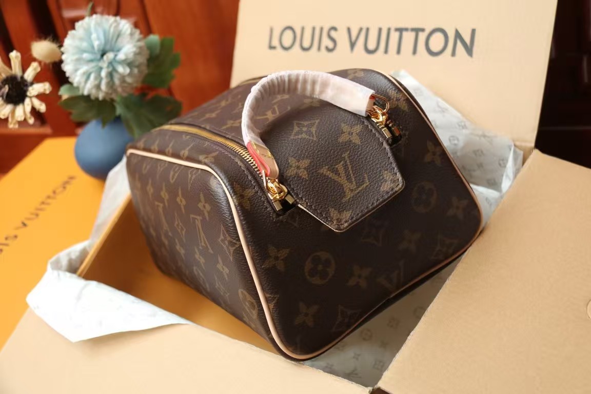 Louis Vuitton Cosmetic Pouch GM Monogram Bag
