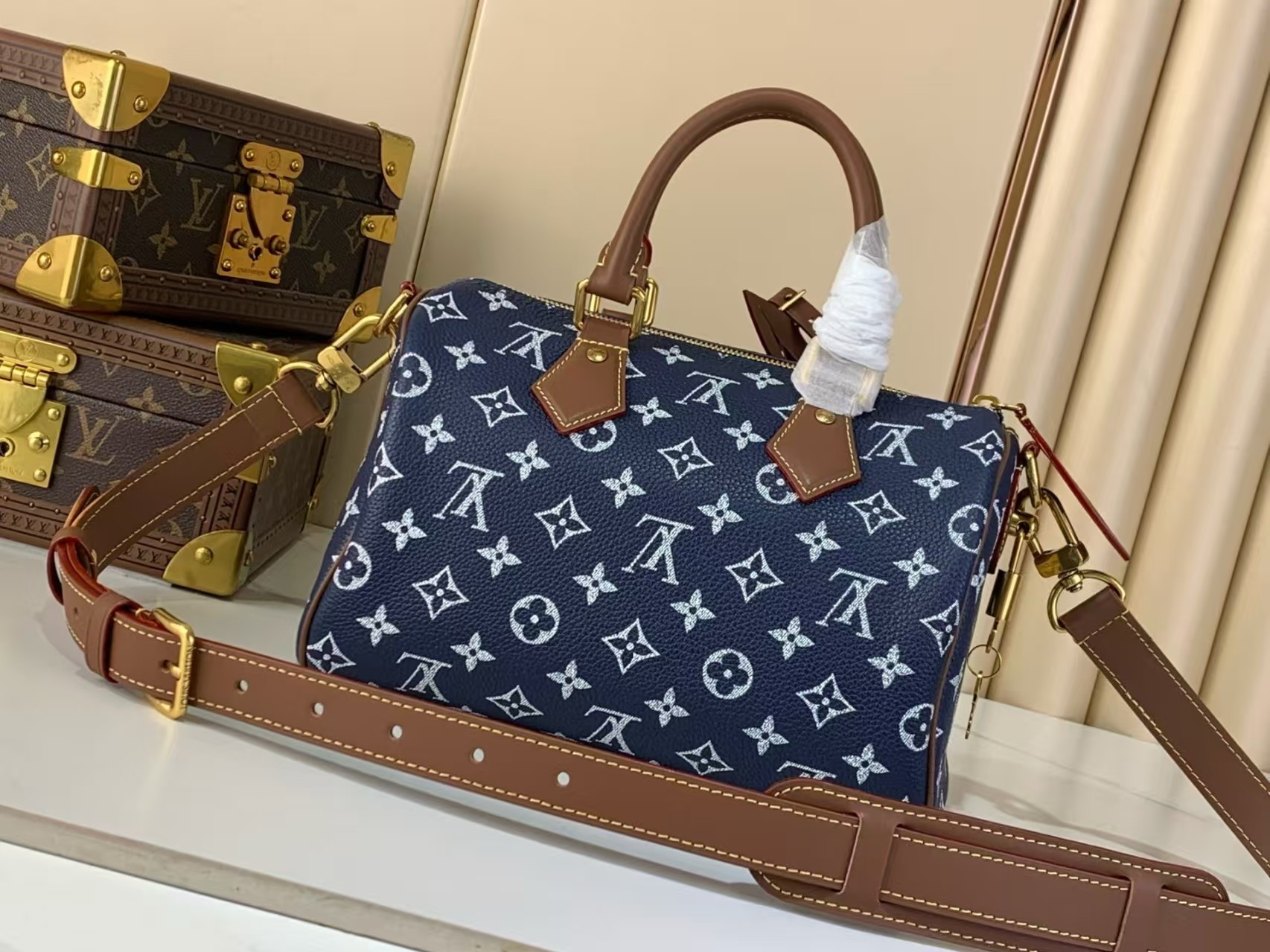 LOUIS VUITTON Speedy P9 Bandoulière 25 Navy Blue