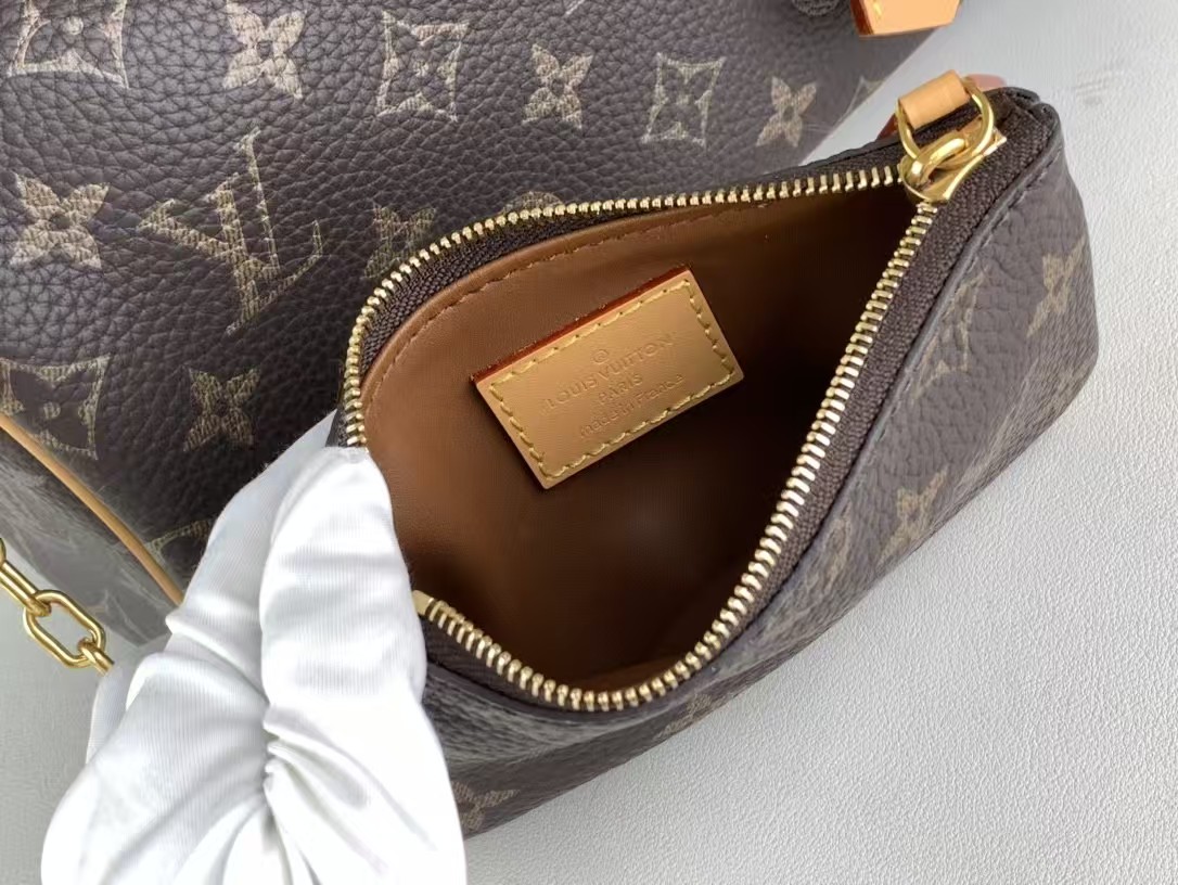 Louis Vuitton Soft Calfskin Monogram Speedy P9 Bandoulière 25