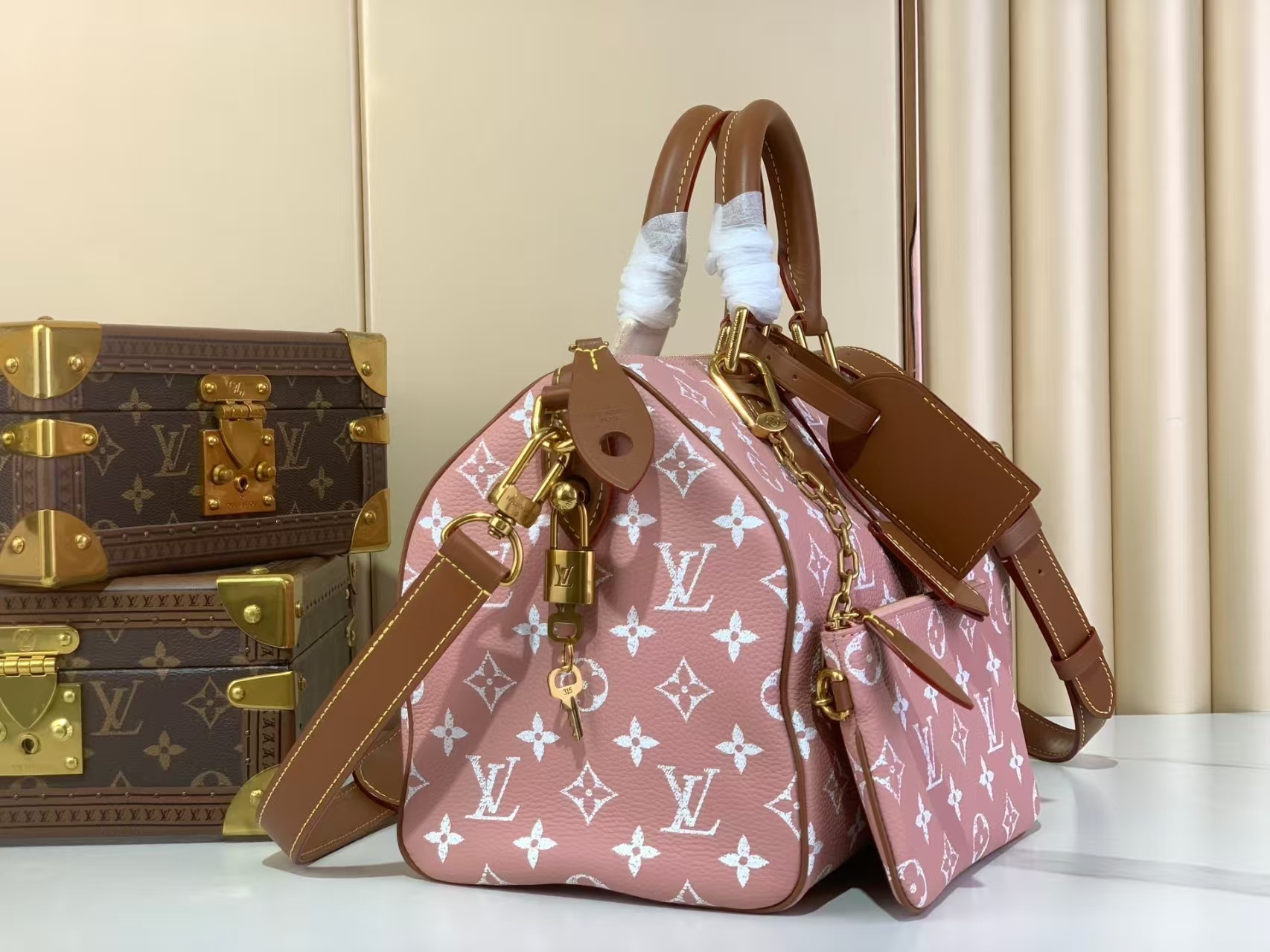 LOUIS VUITTON Speedy P9 Bandoulière 25 Pink
