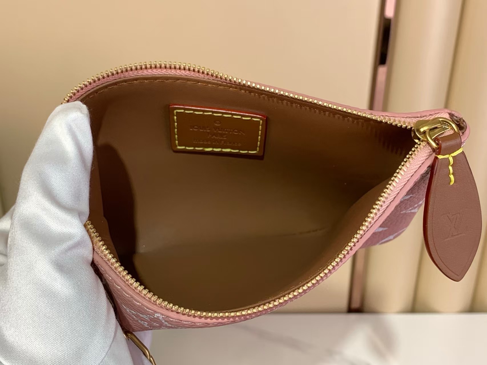 LOUIS VUITTON Speedy P9 Bandoulière 25 Pink