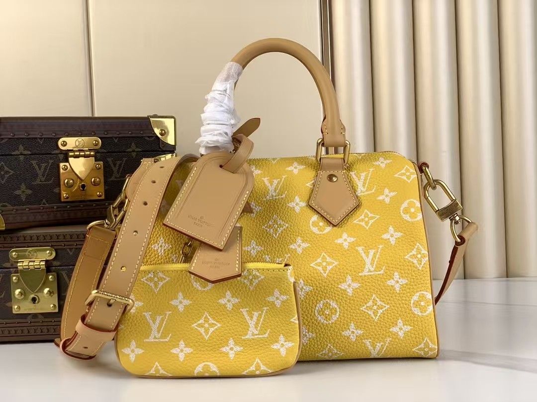 LOUIS VUITTON Speedy P9 Bandoulière 25 Yellow