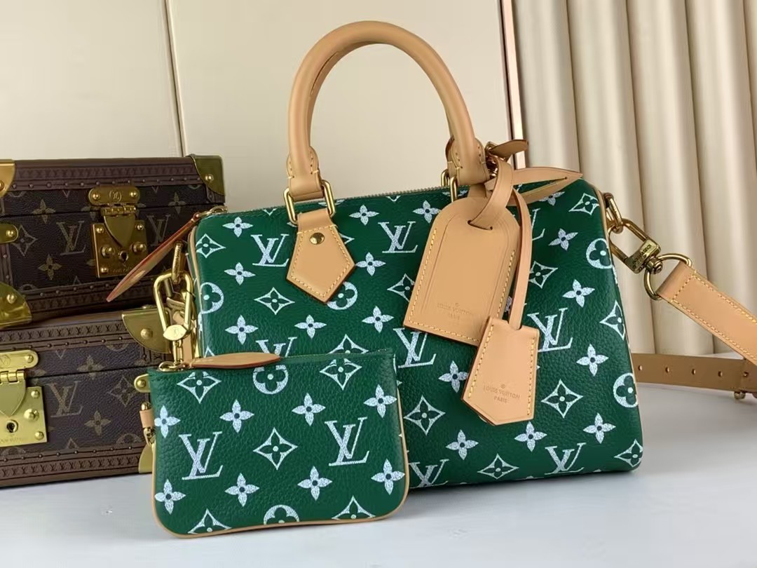LOUIS VUITTON Speedy P9 Bandoulière 25 Green
