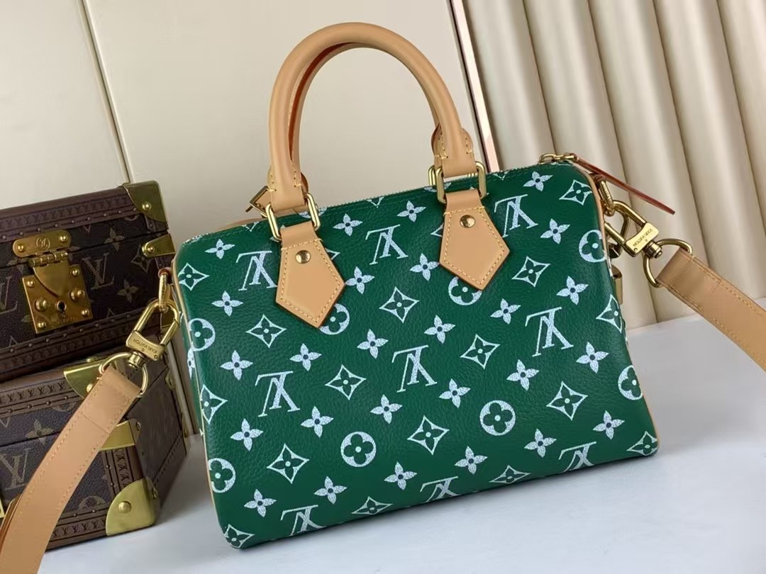 LOUIS VUITTON Speedy P9 Bandoulière 25 Green