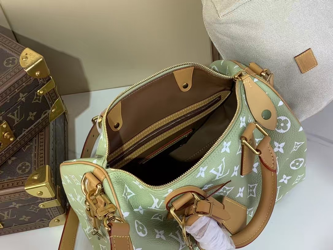 LOUIS VUITTON Speedy P9 Bandoulière 30 Lake Green