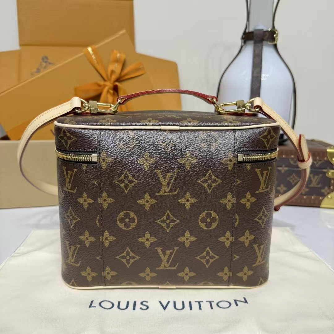 Louis Vuitton Nice BB vanity case