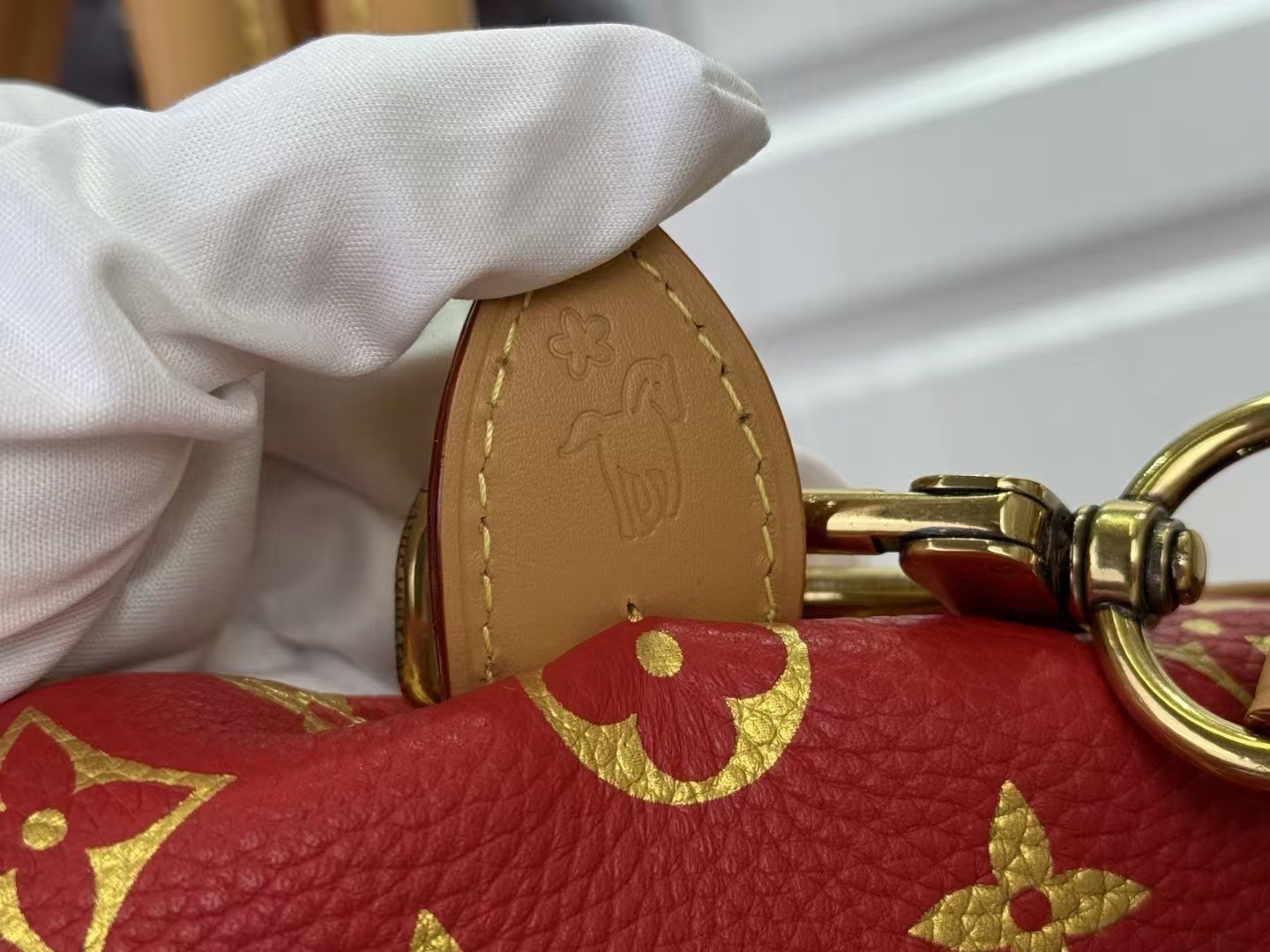 LOUIS VUITTON Speedy P9 Bandoulière 30 Red