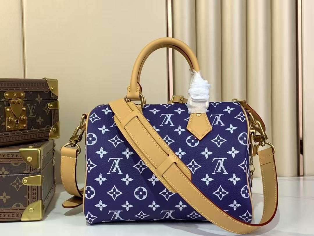LOUIS VUITTON Speedy P9 Bandoulière 25 Violet color
