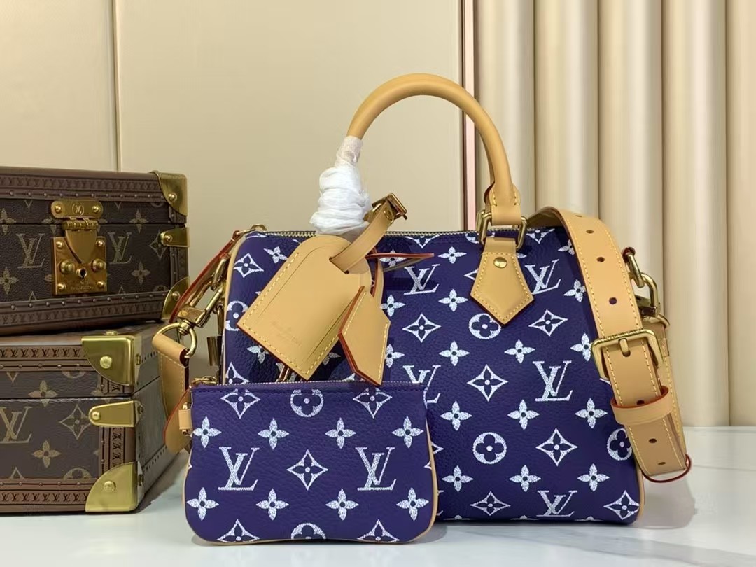 LOUIS VUITTON Speedy P9 Bandoulière 25 Violet color