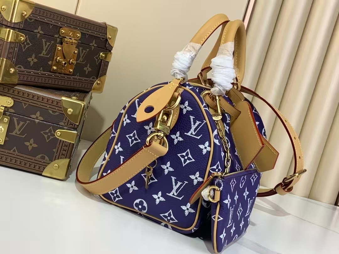 LOUIS VUITTON Speedy P9 Bandoulière 25 Violet color