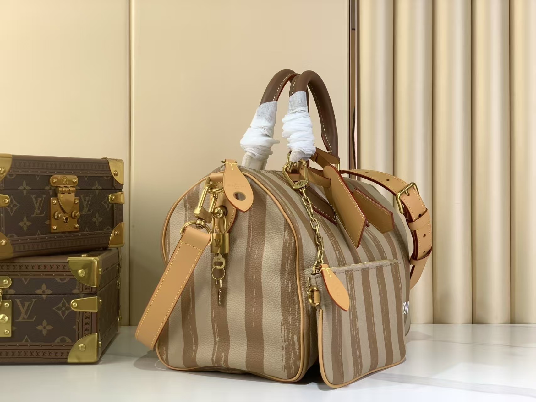 LOUIS VUITTON Speedy P9 Bandoulière 30 