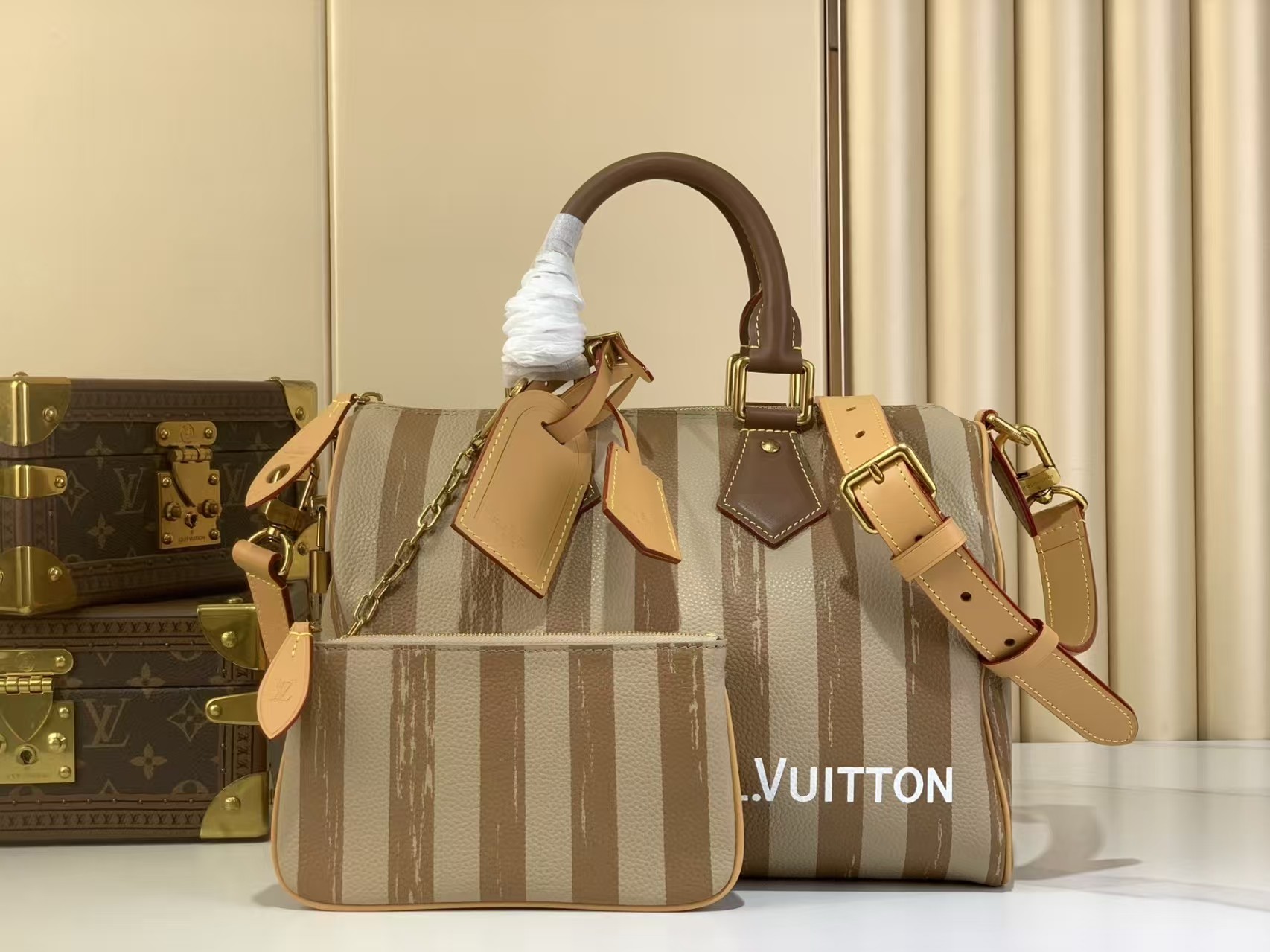 LOUIS VUITTON Speedy P9 Bandoulière 30 