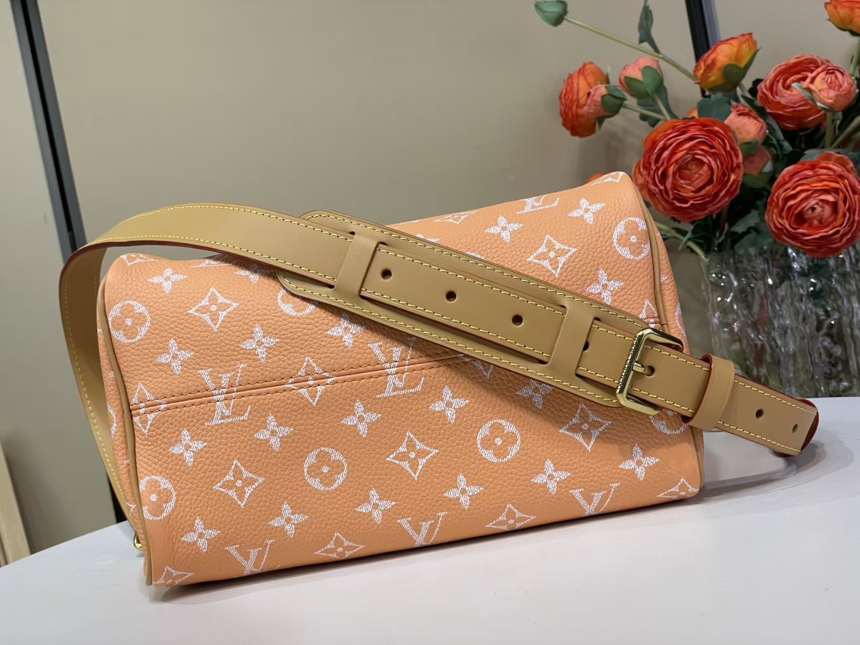 LOUIS VUITTON Speedy P9 Bandoulière 25 Orange