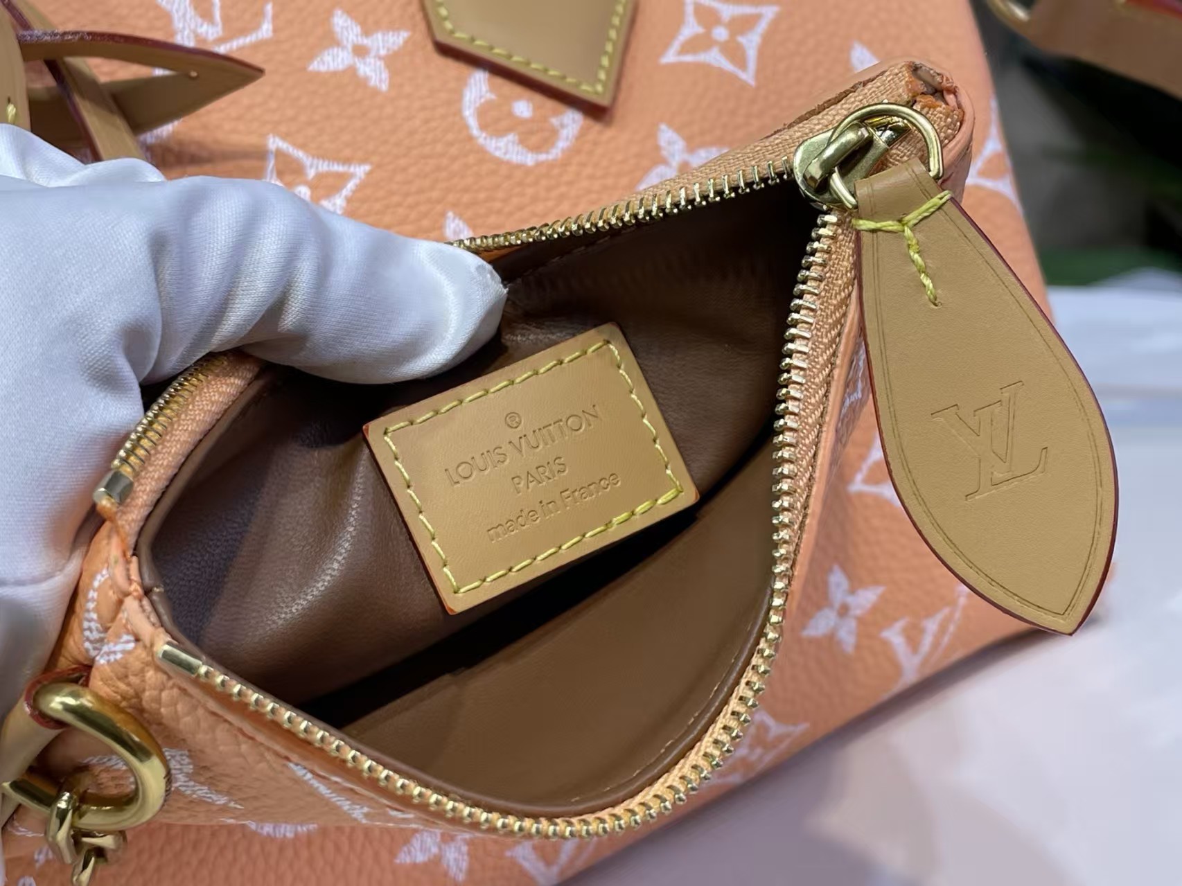 LOUIS VUITTON Speedy P9 Bandoulière 25 Orange